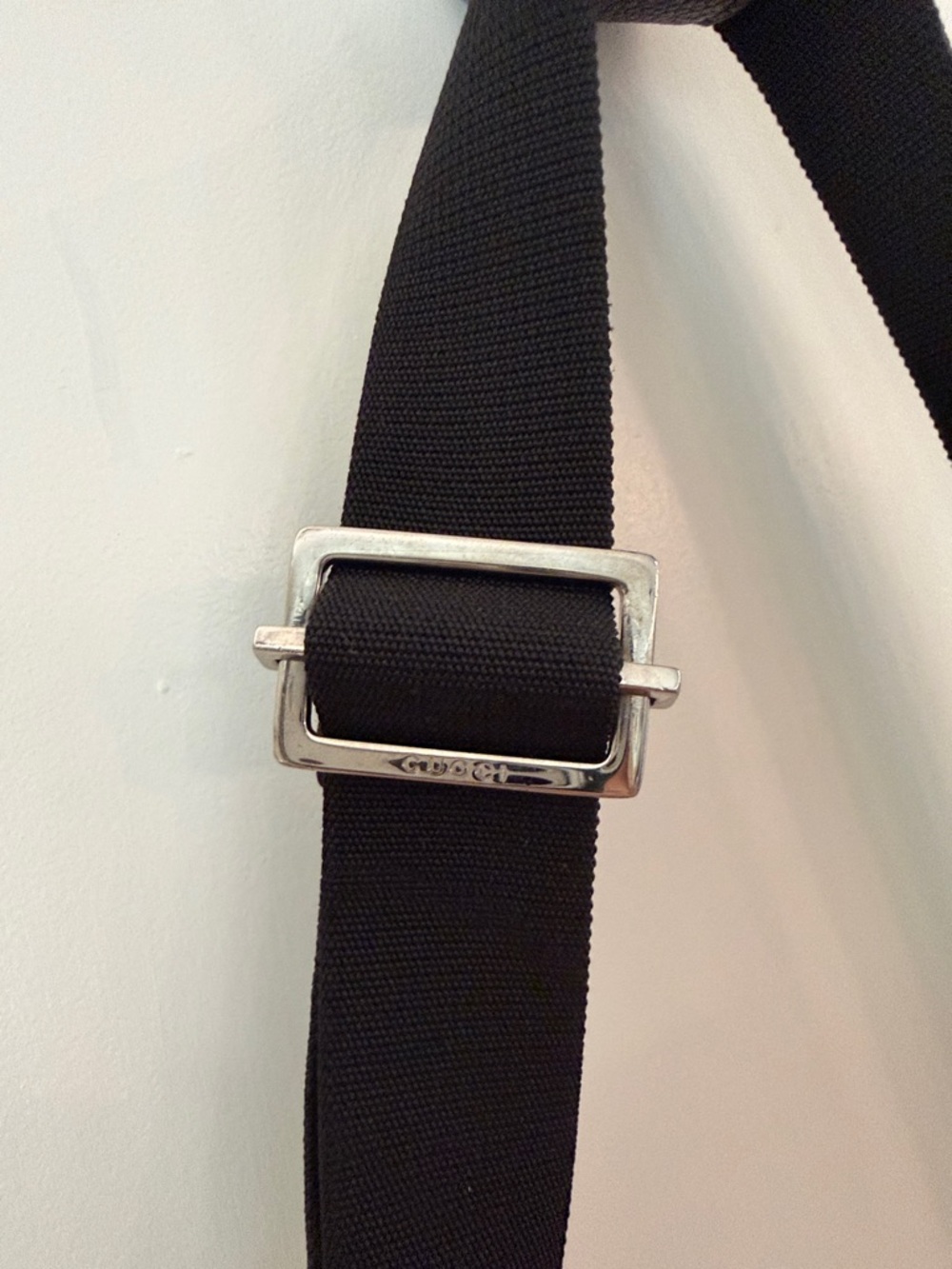 Authentic Gucci Nylon/Leather Messenger Shoulder Bag•Black•DAMAGED•See photos - Picture 7 of 15